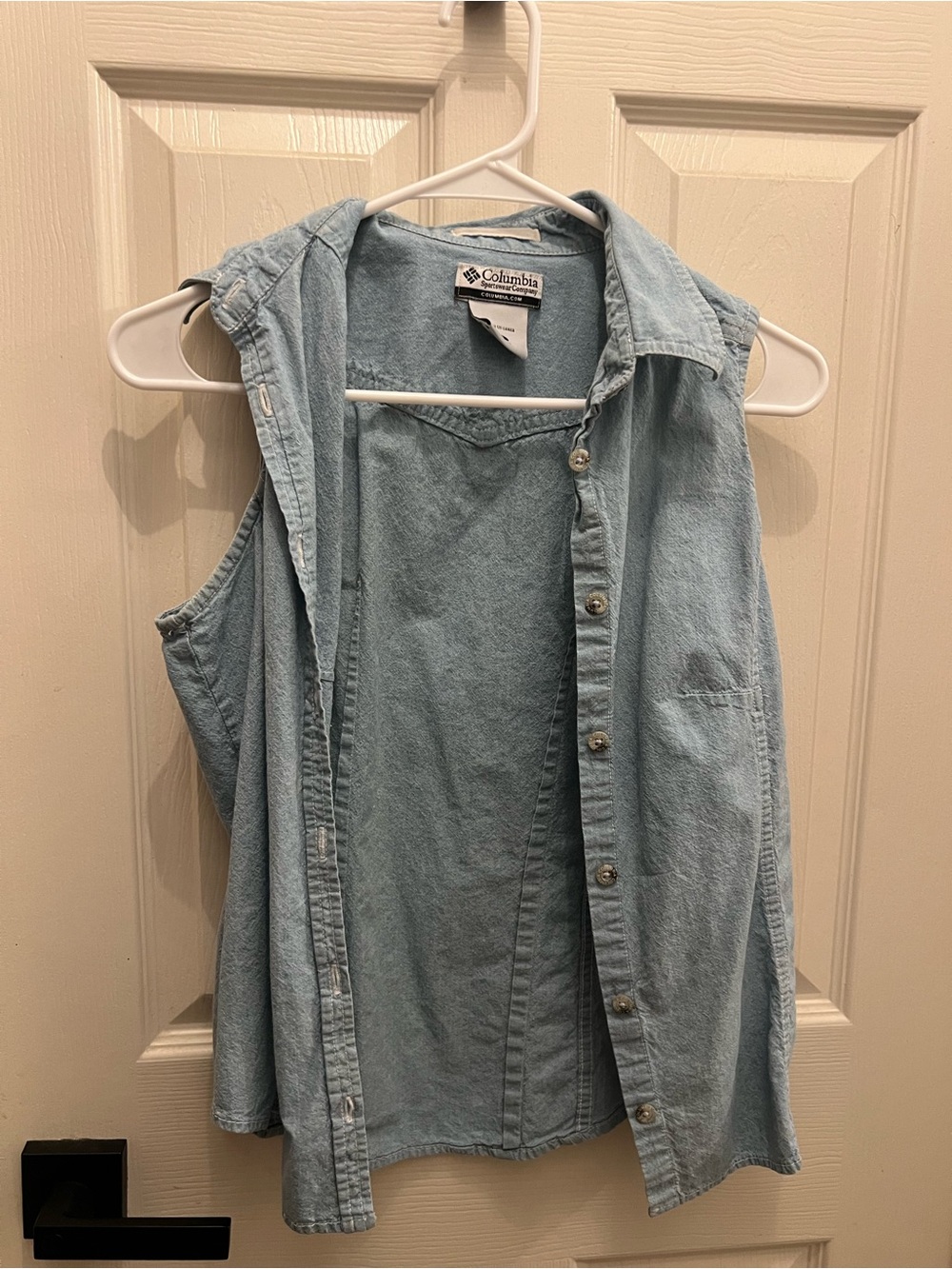 Columbia Light Blue Denim Sleeveless Button-Down Shirt